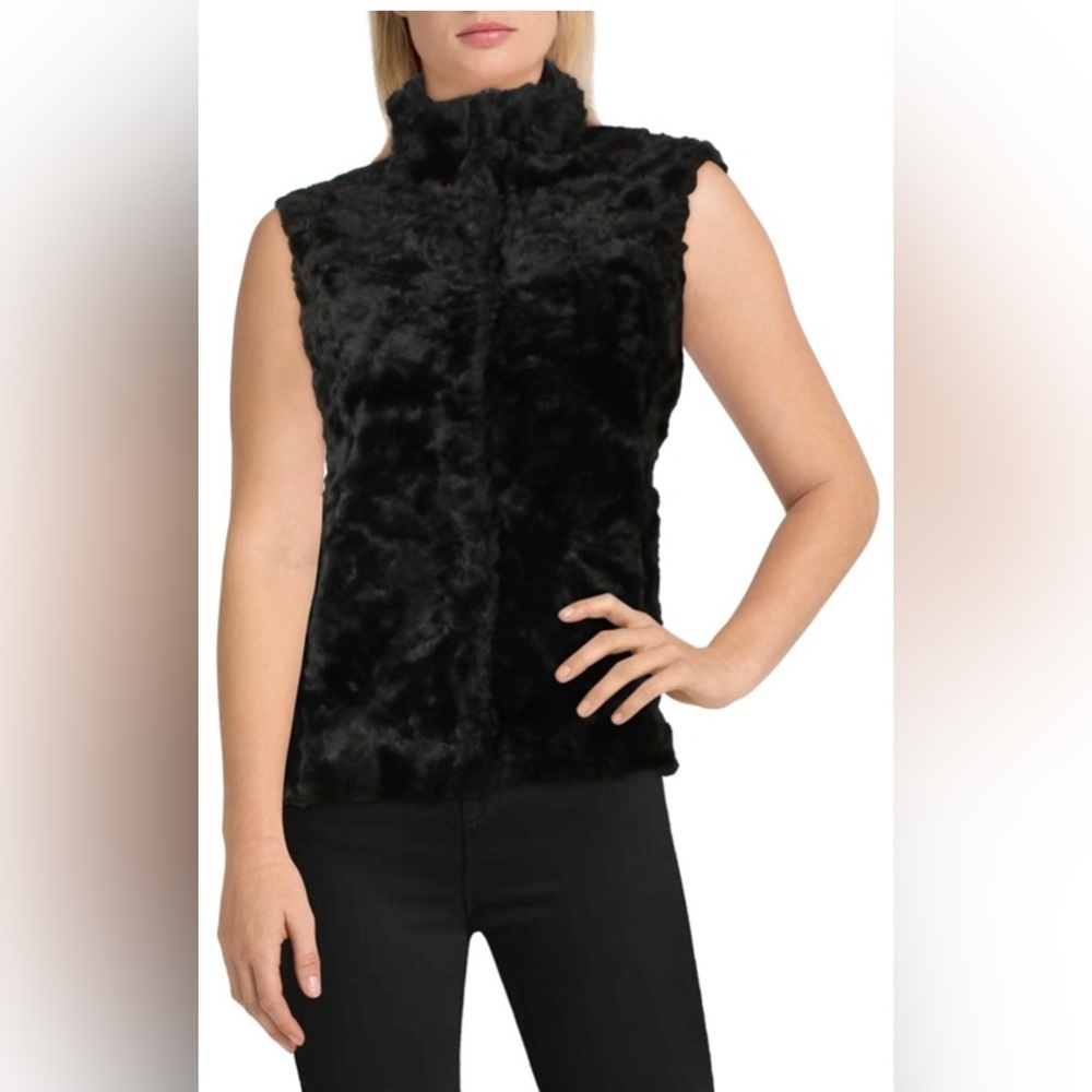NWT WeatherProof Woman’s Faux Fur Warm Outerwear Vest in Black Size Medium💕